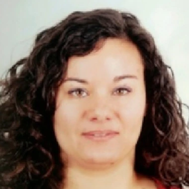 Drª.Cláudia Canez